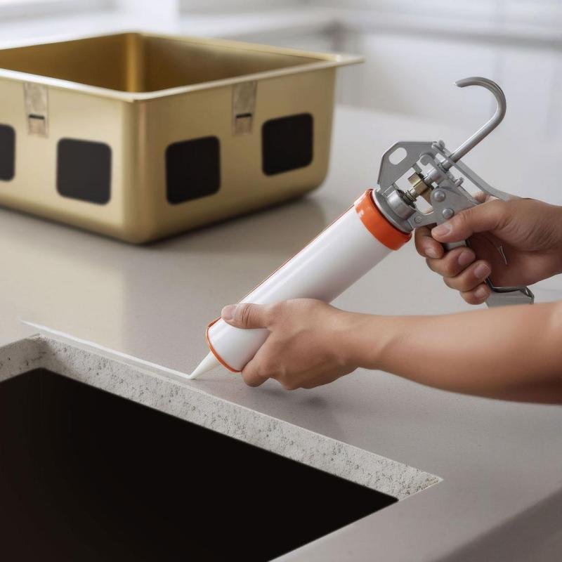 Zuurvrije siliconenlijm voor montage van onderbouw roestvrijstalen spoelbakken