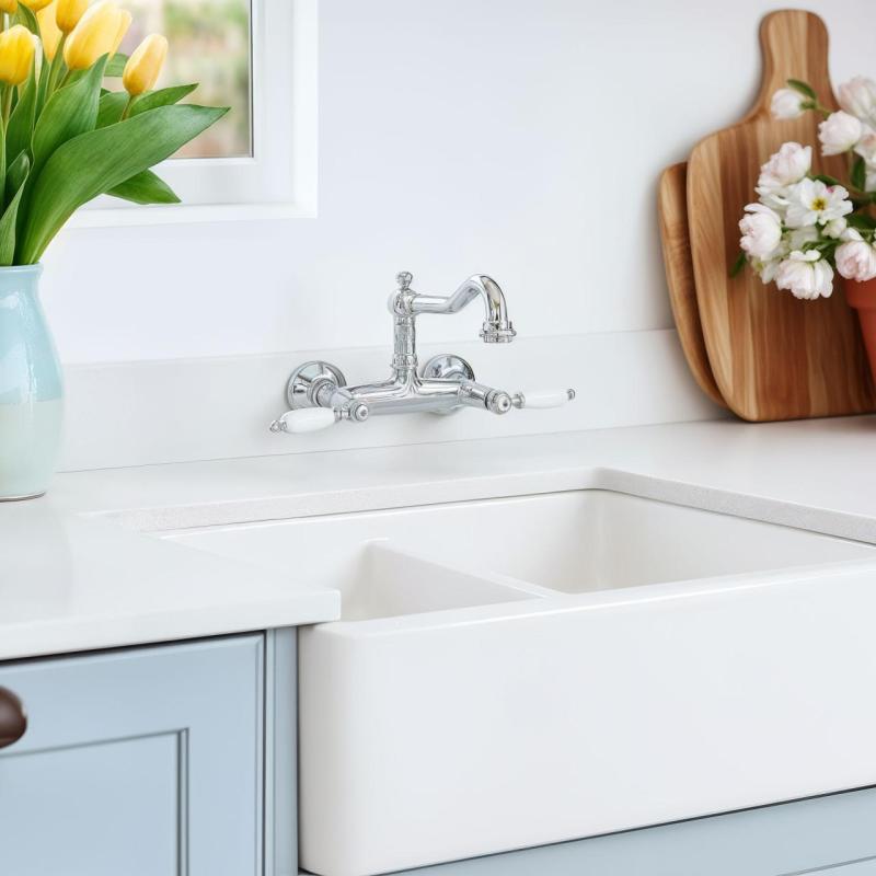 PB klasický nástěnný kohoutek s bílými rukojeťmi chrom 1208854172