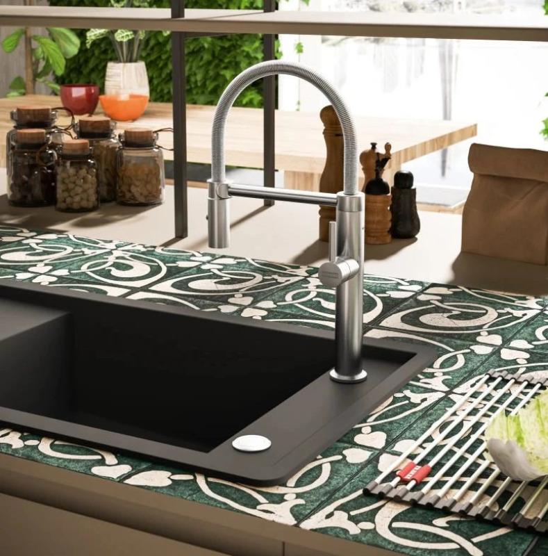 Franke Pescara Semi Pro L Kuchyňská baterie s flexibilním výtokem, nerezová ocel 115.0472.960