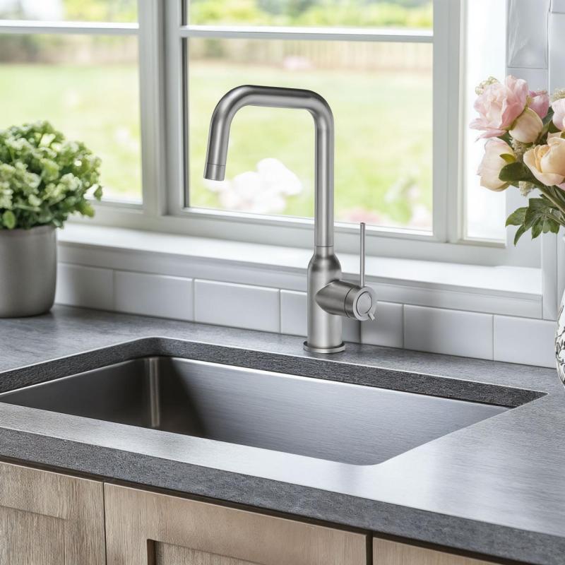 Quadri Stamford kuchyňská baterie z nerezové oceli s otočným hranatým výtokem 1208956097