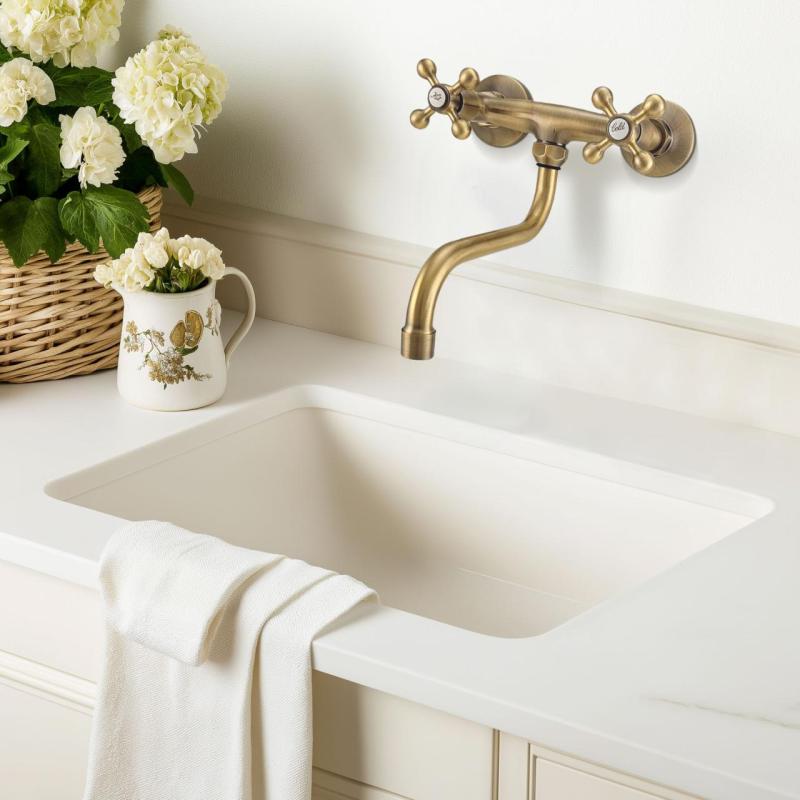 AquaTrimo Vivaldi klasická kuchyňská nástěnná baterie bronz 21VV7068BN