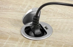 Inbouwstopcontact Indux Cover met randaarde voor de keuken, geïntegreerd in het werkblad, met USB en stopcontact, kleur zilver, 1208957393