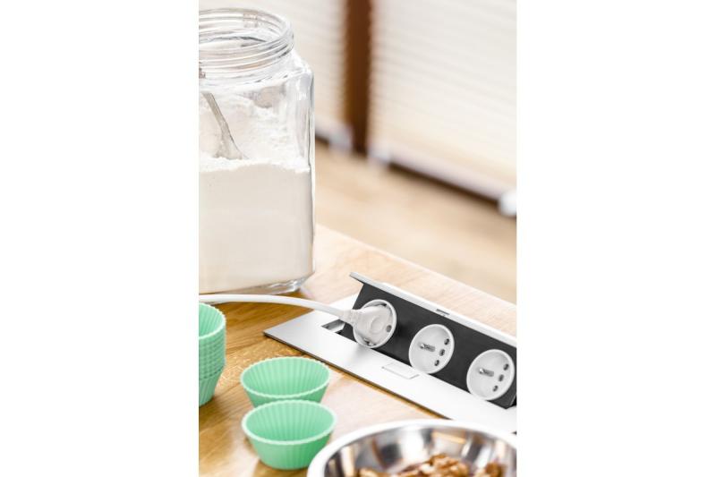 Obdélníková zapuštěná zásuvka 1208958683