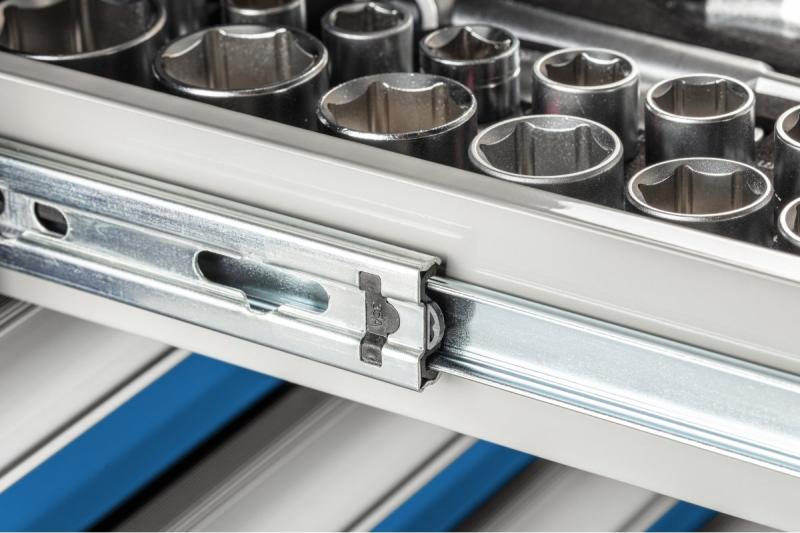 Hoegert nářadí skříňka se 7 zásuvkami a bočními dveřmi. 1208962009