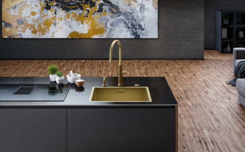 Franke Mythos Masterpiece Kuchyňská baterie Zlatá s J-výtokem a Vytahovací sprchovou hlavicí - 115.0711.558