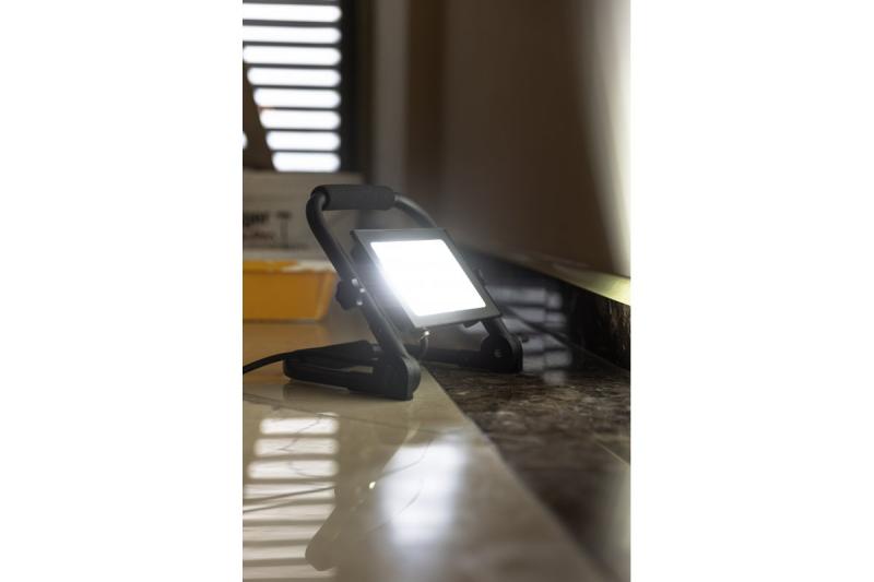 NELI Přenosný reflektor, LED, 30W, 2700lm, 6400K, AC220-240V, IP65, 1.5m kabel