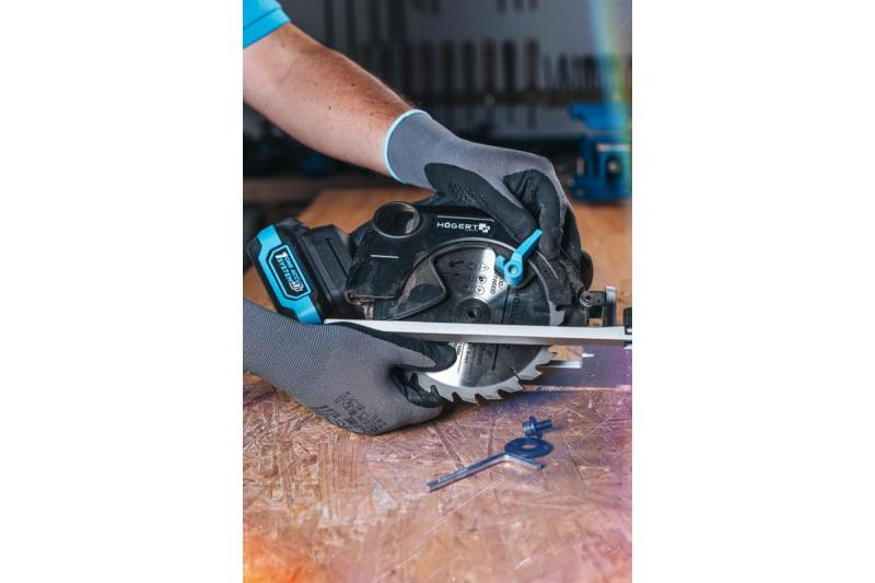 HÖGERT akumulátorová kotoučová pila, 18V, bez baterie, s připojením na vysavač.