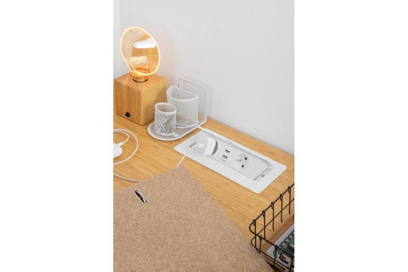 Měkký výsuvný zásuvkový modul.