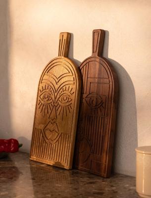 Woodsea Mask Walnut - Výřezová a podávací prkno z ořechového dřeva 38x19 cm 1208971561
