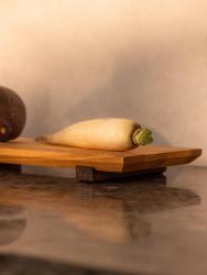 Woodsea Sushi S - Essenhoutová sushi prkénko s vlašskými ořechovými nožičkami 30x12 cm 1208971584