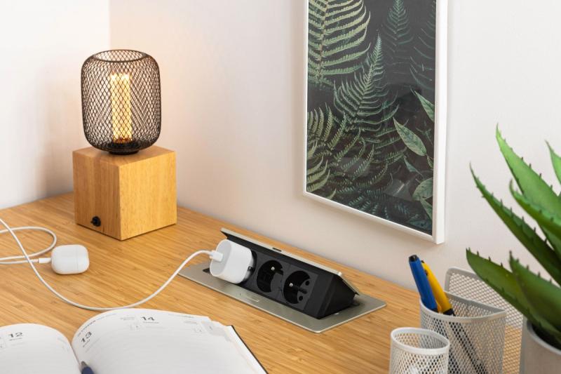 SOFT výsuvná elektrická zásuvka, napájecí kabel 1,5 m