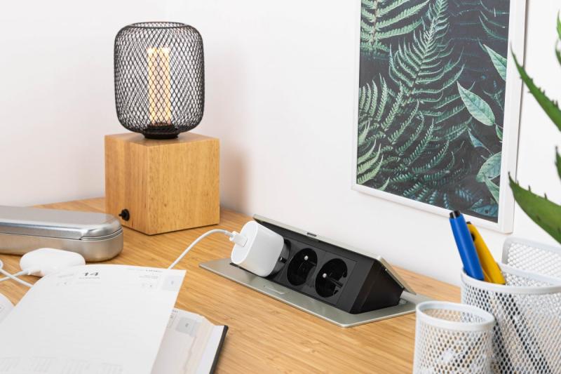 SOFT výsuvná elektrická zásuvka, napájecí kabel 1,5 m