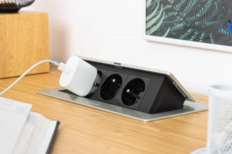 SOFT výsuvná elektrická zásuvka, napájecí kabel 1,5 m