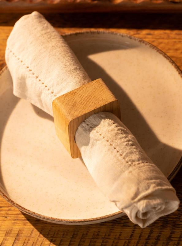 Woodsea Kroužek na ubrousky z ořechového dřeva - Ořechový kroužek na ubrousky 5x5 cm 2 kusy 1208971654