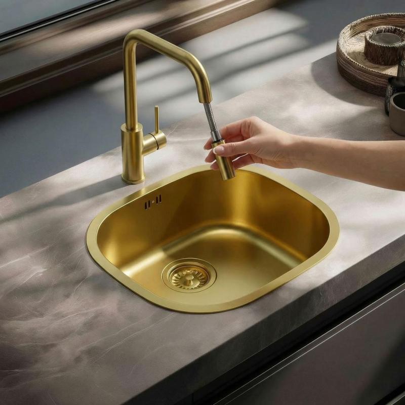 Pure.Sink Luxion Gold square kitchen faucet with pull-out spout PLXSQUA-60