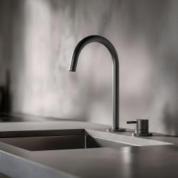 Pure.Sink Luxion 2otvorová kuchyňská baterie z bronzového kovu s kulatým výtokem PLX2HR-61